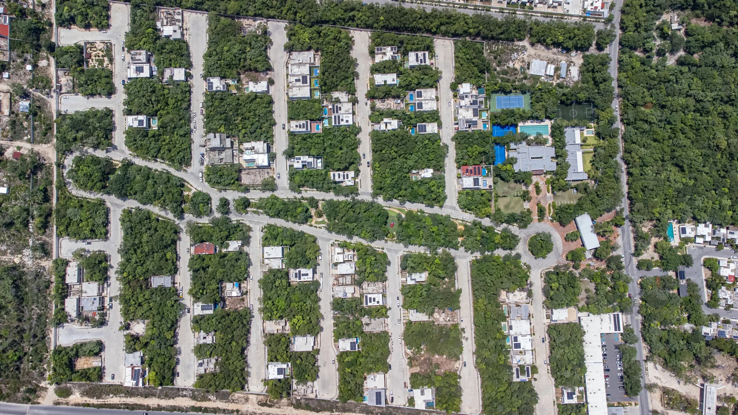 Residential Cub with Amenities - 27