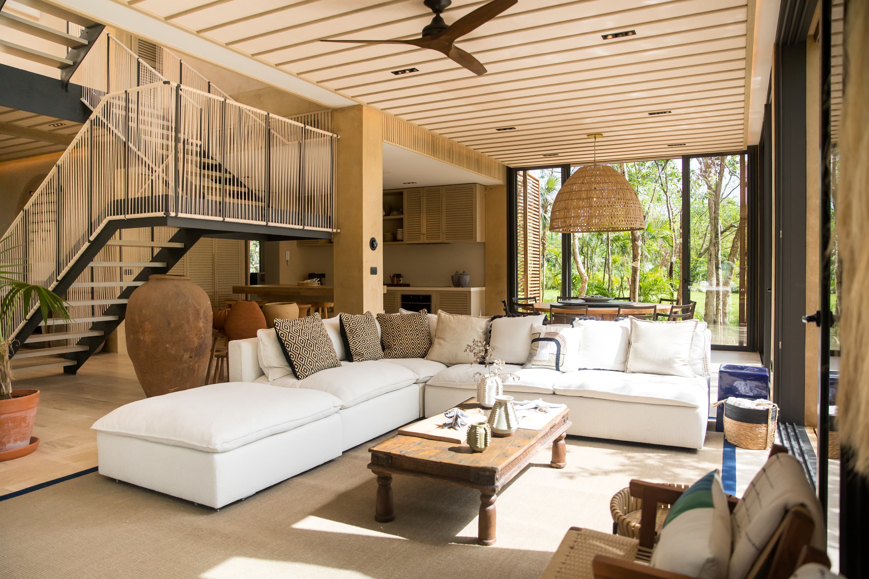 Golf-view villas in Playa del Carmen thumb 4