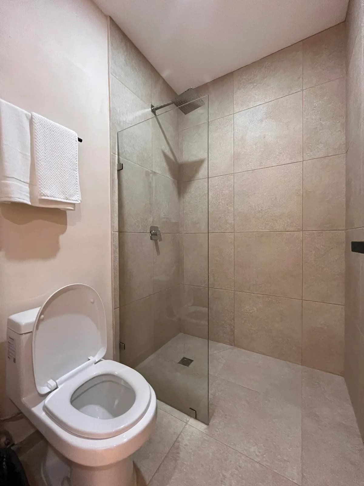 Vida residencial contemporánea en el corazón de la ciudad - 20