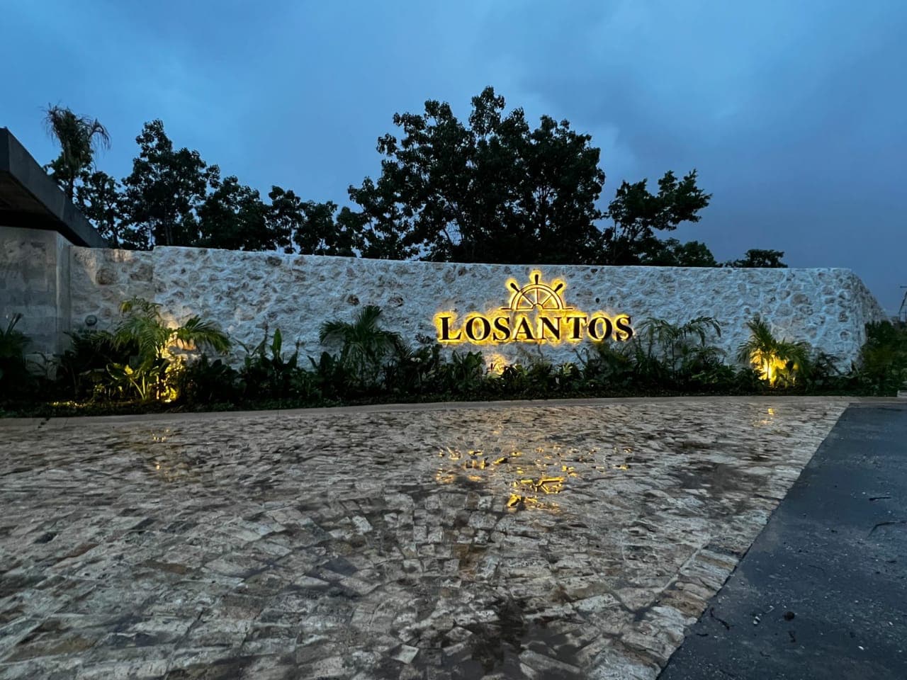 LOSANTOS CANCUN 1