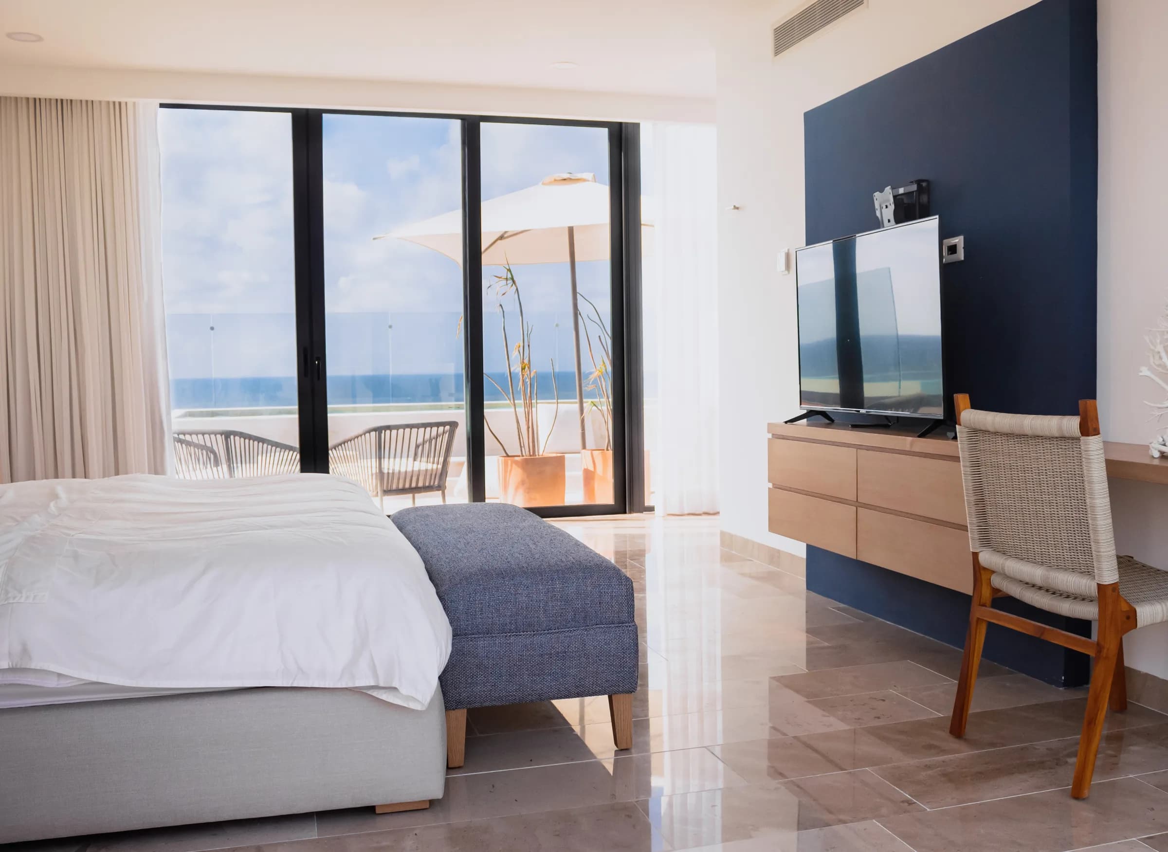 Departamento con Alberca Privada Frente al Mar - 17