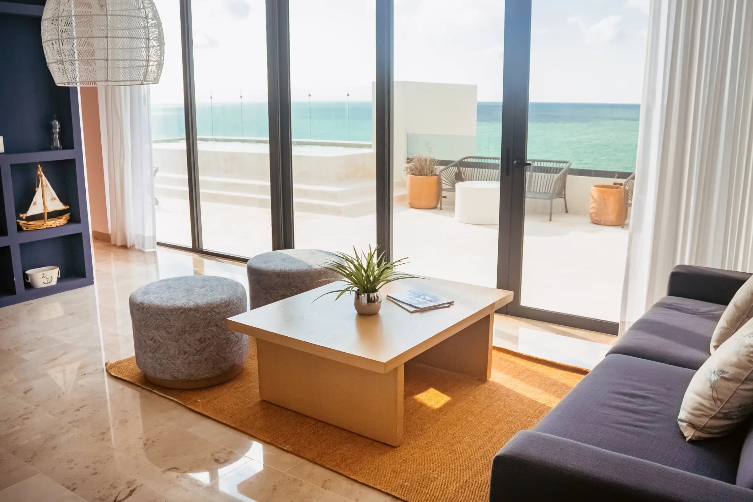 Departamento con Alberca Privada Frente al Mar - 8