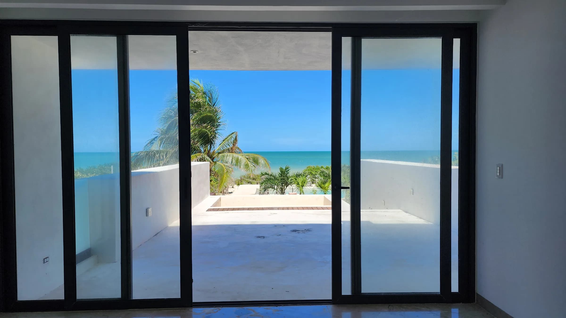 Departamento con alberca privada con vista frente al mar - 2