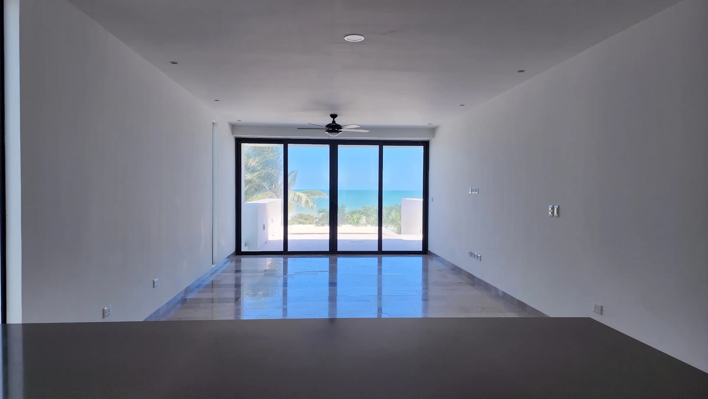 Departamento con alberca privada con vista frente al mar - 4