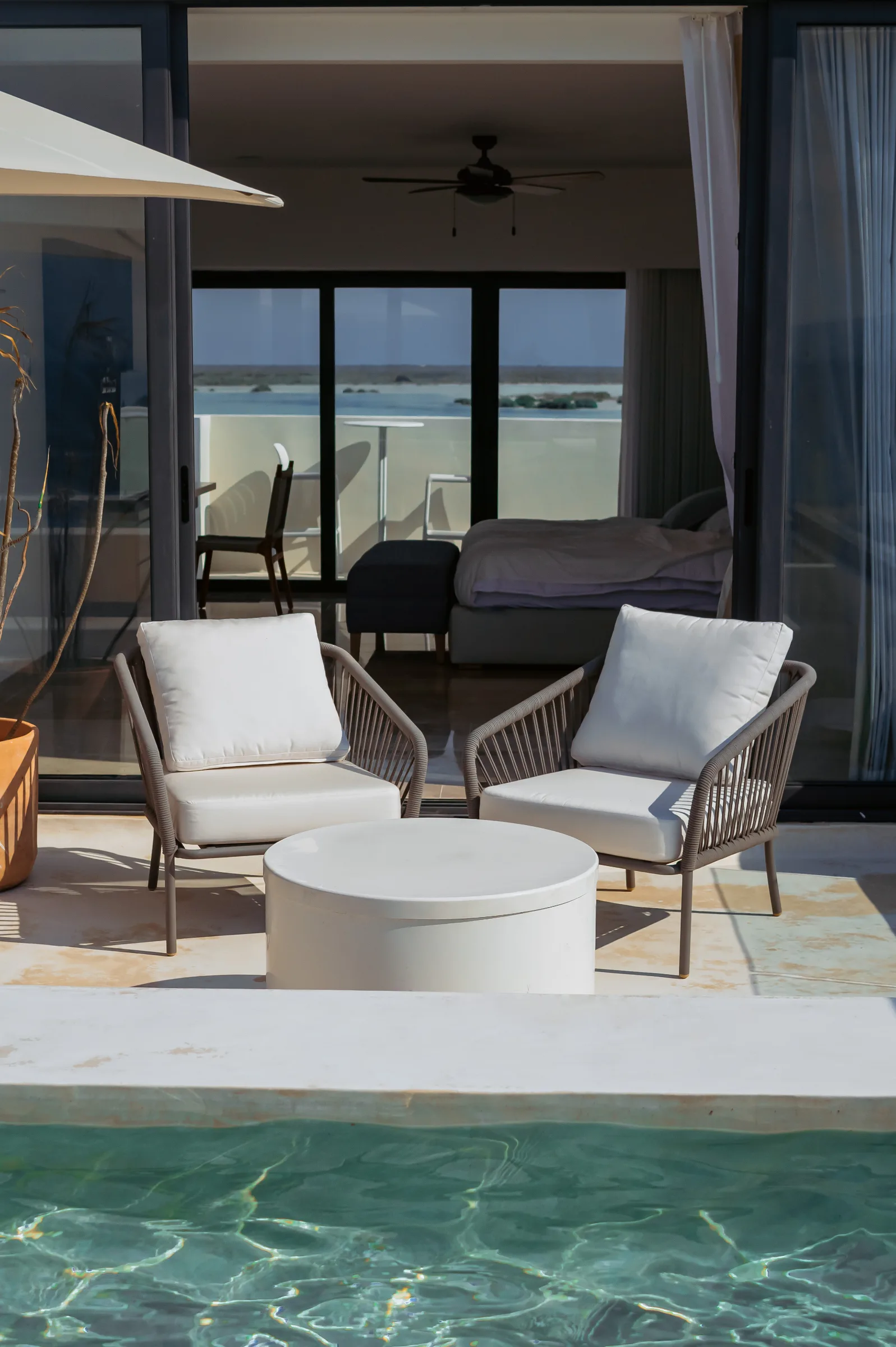 Beachfront Apartment with Private Pool - 14