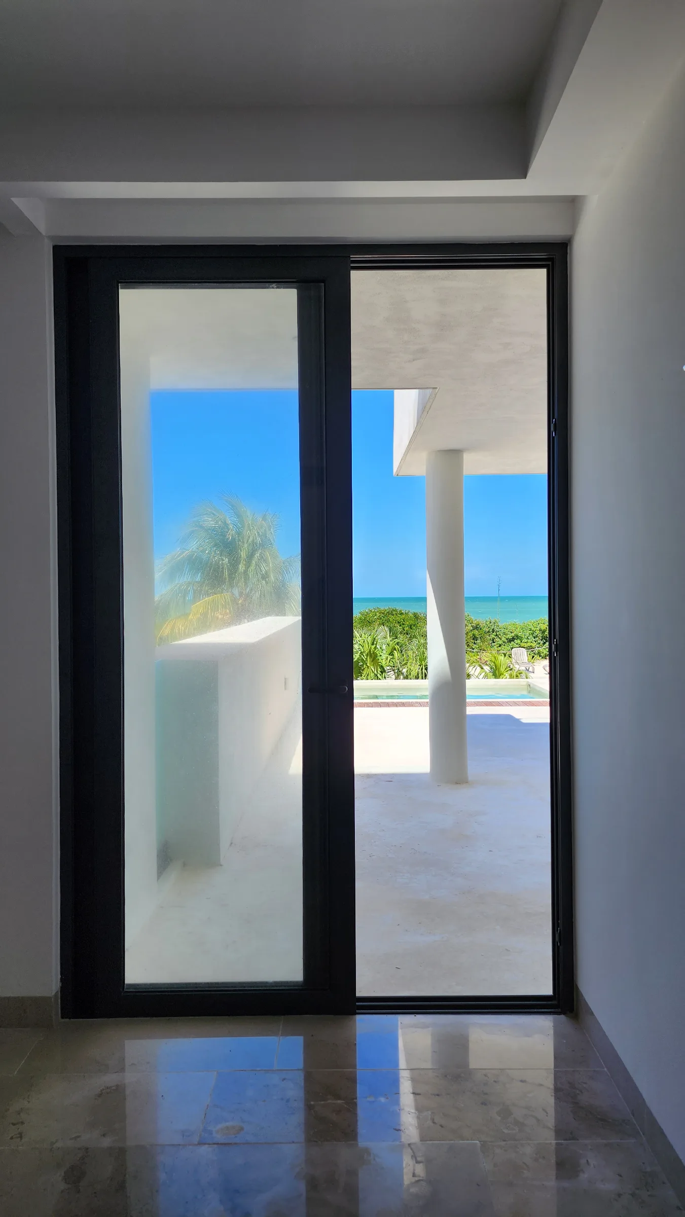 Beautiful Beachfront Apartment - 2